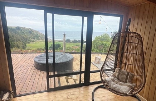 Buchupureo House | Ecoglamping accommodation with Hot Tub and panoramic ocean view