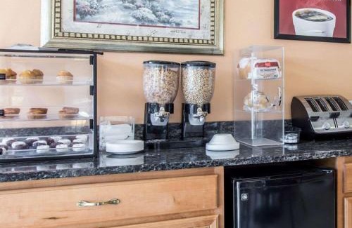 Asheville Cabin | Econo Lodge Biltmore