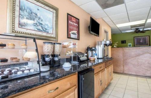 Asheville Cabin | Econo Lodge Biltmore