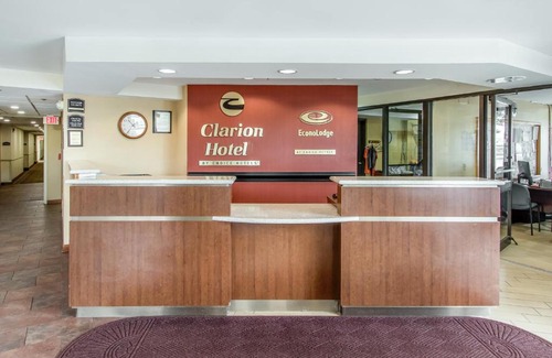 Broken Arrow Hotel | Econo Lodge Broken Arrow-Tulsa