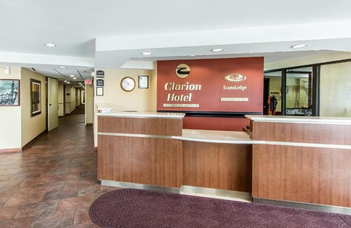 Broken Arrow Hotel | Econo Lodge Broken Arrow-Tulsa