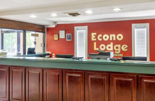 Burlington Cabin | Econo Lodge Burlington I-40