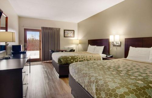 Cadillac Cabin | Econo Lodge Cadillac by Choice