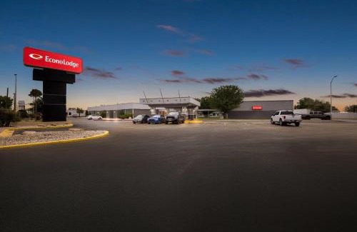 Carlsbad Cabin | Econo Lodge Carlsbad Caverns Area