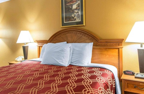 Dalton Hotel | Econo Lodge Dalton West