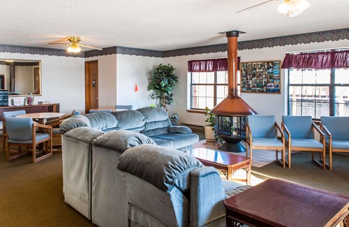Eagle Nest Hotel | Econo Lodge Eagle Nest