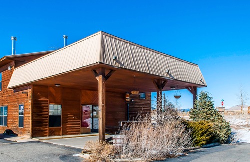 Eagle Nest Hotel | Econo Lodge Eagle Nest
