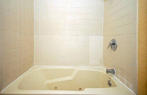 Big Flats Airport Hotel | Econo Lodge Elmira-Corning