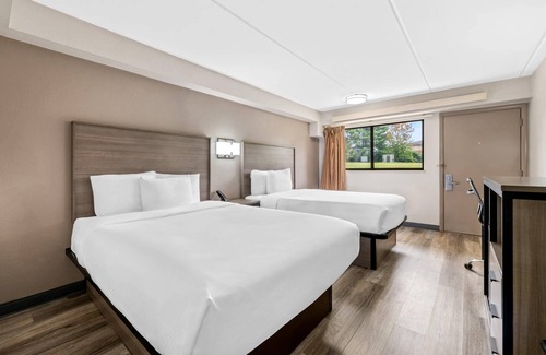Hickory Hotel | Econo Lodge Hickory