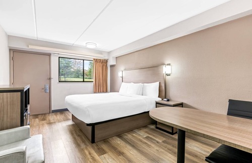 Hickory Hotel | Econo Lodge Hickory