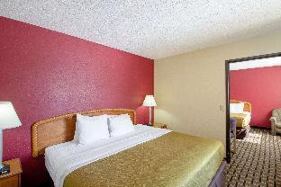 Wisconsin Dells Hotel | Econo Lodge Inn & Suites Wisconsin Dells