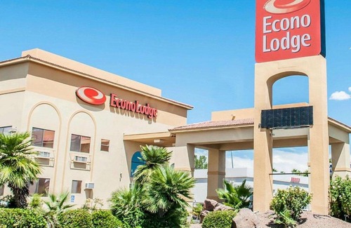 Mesilla Park Cabin | Econo Lodge Las Cruces University Area
