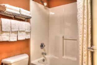 Pigeon Forge Cabin | Econo Lodge Pigeon Forge Riverside