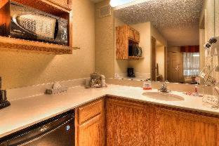 Pigeon Forge Cabin | Econo Lodge Pigeon Forge Riverside