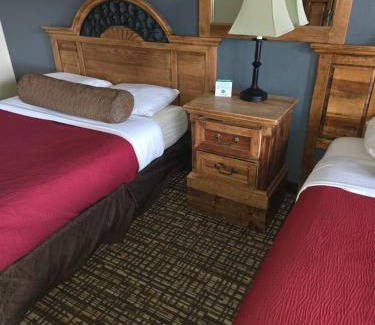 Eagle Nest Hotel | Econo Lodge