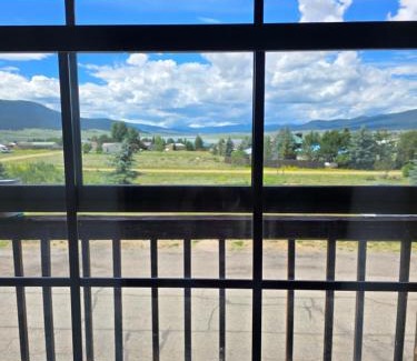 Eagle Nest Hotel | Econo Lodge