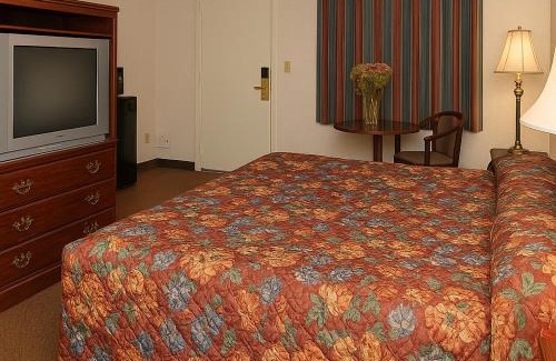 Saint Clair Cabin | Econo Lodge