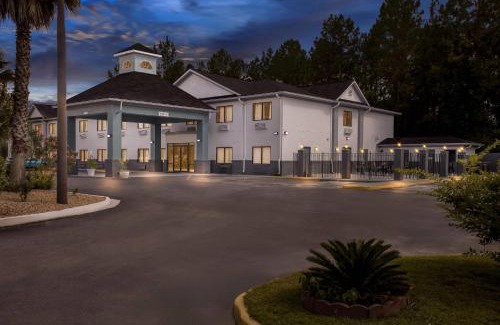 Jesup Cabin | Econo Lodge