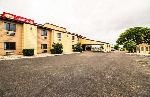 Watertown Cabin | Econo Lodge
