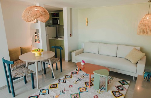 Sidi Abdel Aziz Apartment | Écrin bleu - Sea and pool view