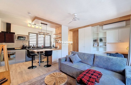 Etang Sale Les Bains Apartment | Ecrin salé – Renovated T2 64 m2 – Etang-Salé