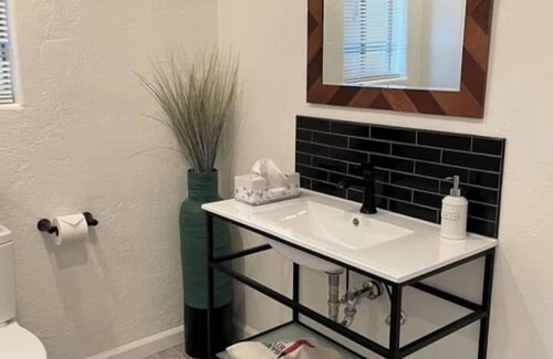 Downtown House | Eden House Vineyard- Syrah Suite