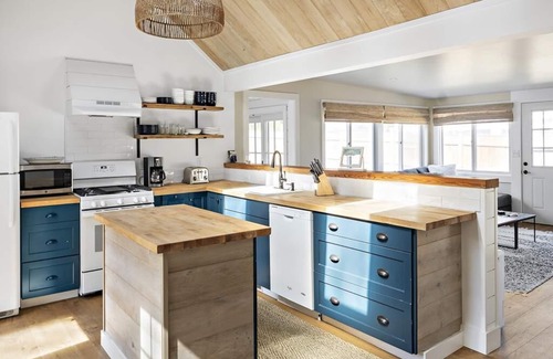 Edgartown House | Edgartown Village Home w/Pool. n4bdrm/3.5bth