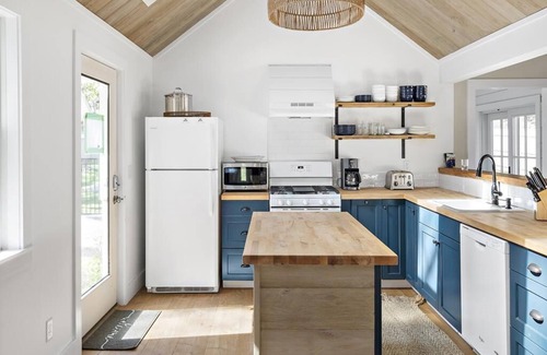 Edgartown House | Edgartown Village Home w/Pool. n4bdrm/3.5bth