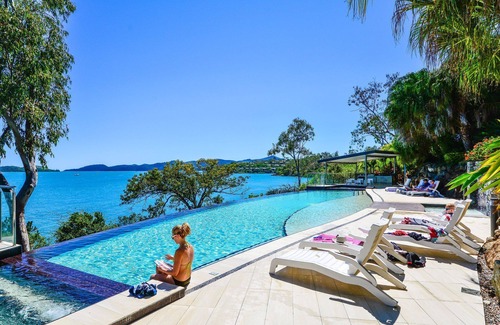 Hamilton Island Villa | Edge 2 Hamilton Island - absolute oceanfront, golf buggy and transfers