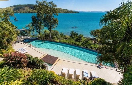 Hamilton Island Villa | Edge 2 Hamilton Island - absolute oceanfront, golf buggy and transfers
