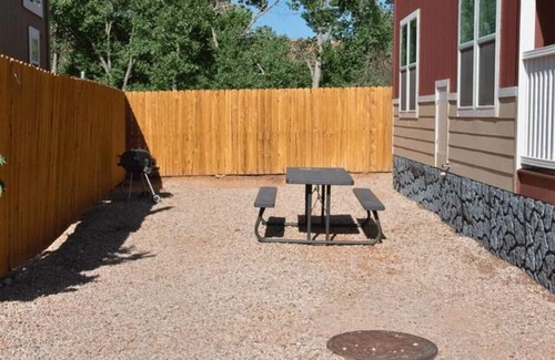 Moab House | Edge of the Desert Castle Valley Cabin #06