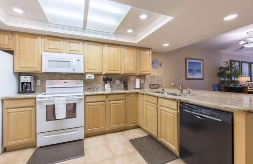 South Padre Island Condo | Edgewater 302 - Cozy furnishings;Beachfront pool;Near hot spots