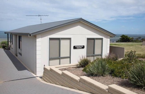 Kingscote House | Edgewater Escape Kangaroo Island