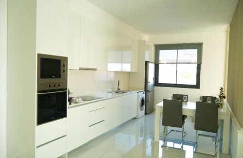 Praia Apartment | Edificio Victor
