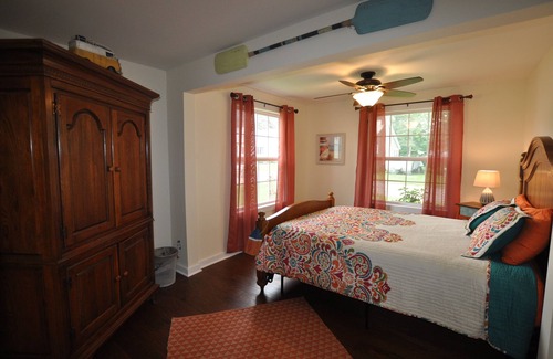 Edinboro House | EDINBORO LAKESIDE COTTAGE W/POOL! COMPLETELY REMODELED INSIDE AND OUT.