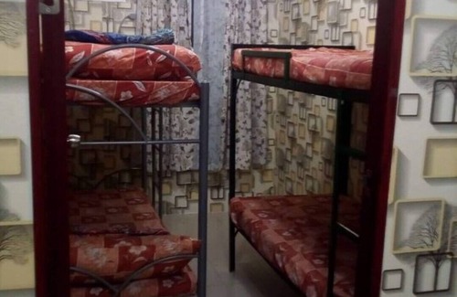 Tondo Hostel | EDMAR 732 (Family room - Breakfast Included) Unit # 6
