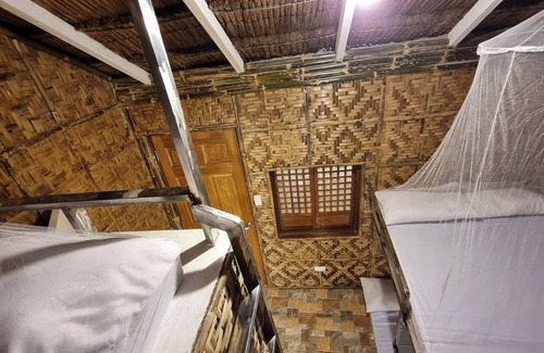 Padre Burgos Resort | EDVIL BEACH RESORT AND JACUZZI POOL SPA