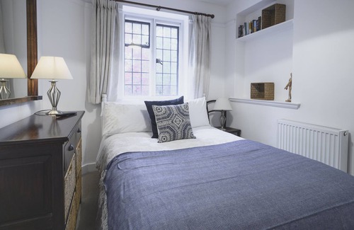 Hindhead House | Edwardian Home near the Devils Punchbowl