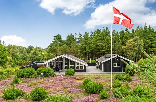 Blokhus House | "Eeske" - 2.5km from the sea by Interhome