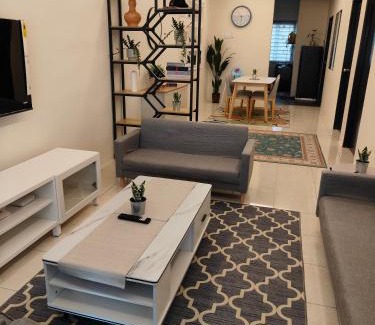 Durian Sebatang House | EEYANA HOMESTAY LAGENDA, TELUK INTAN