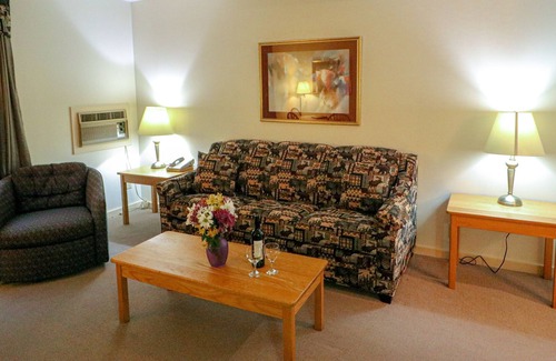 West Bridgewater House | Efficiency with Sleeper Sofa only 121