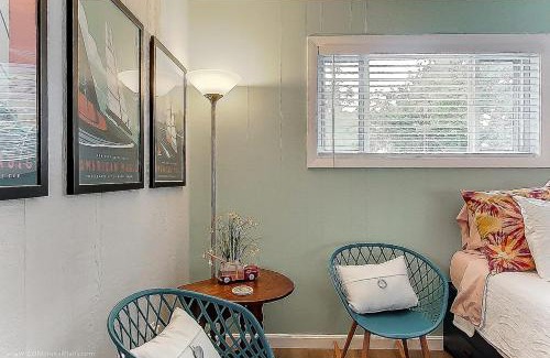 Newport East Apartment | Efficient-sea On Easton's Point