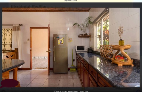 Mahe Island Villa | Effie Mountain View Halona Villa