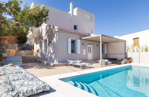 Roussospiti Villa | Effie's Cozy Villa - spectacular view & playground