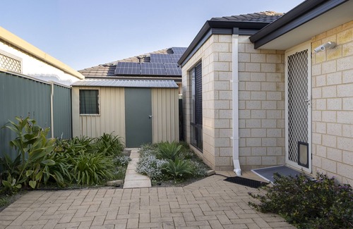 Midvale House | Effortless Dog and Family-Friendly Up to 10 Guests