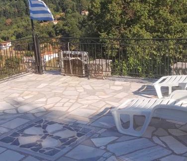 Toriza House | Efterpi's Tower House! εύ τέρπω she who brings joy