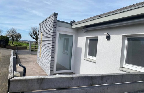 Uttfeld Apartment | Eifel holidays starry sky - 6-bed apartment shower/toilet, sauna