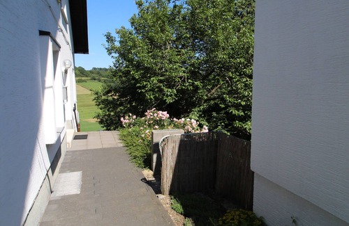 Immerath Apartment | EifelNatur 8, large family apartment with terrace and barbecue, pets welcome