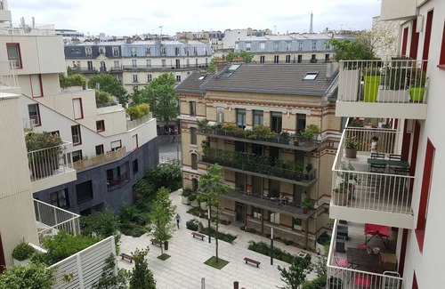 Batignolles Apartment | EIFFEL SIGHTSEEING FOR 2