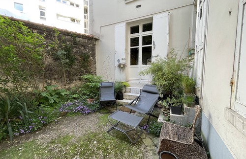 Grenelle Apartment | Eiffel Tower at 5' walking, Parisian charm, highly equipped, 4 people, 2 bdr.